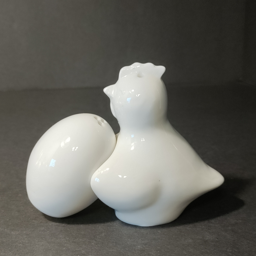 CHICKEN&EGG SALT & PEPPER SHAKERS⭐